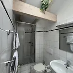 Apartment Cozy Loft With A View, Central, Close To Tradefair Dusseldorf