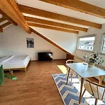 Apartment Cozy Loft With A View, Central, Close To Tradefair Dusseldorf