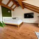 Apartment Cozy Loft With A View, Central, Close To Tradefair *