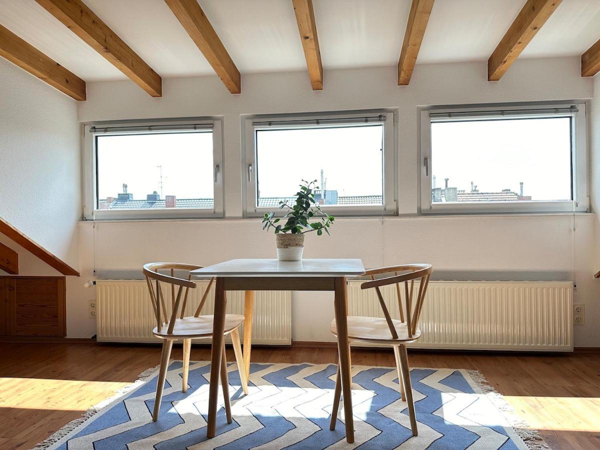 Appartement Cozy Loft With A View, Central, Close To Tradefair
