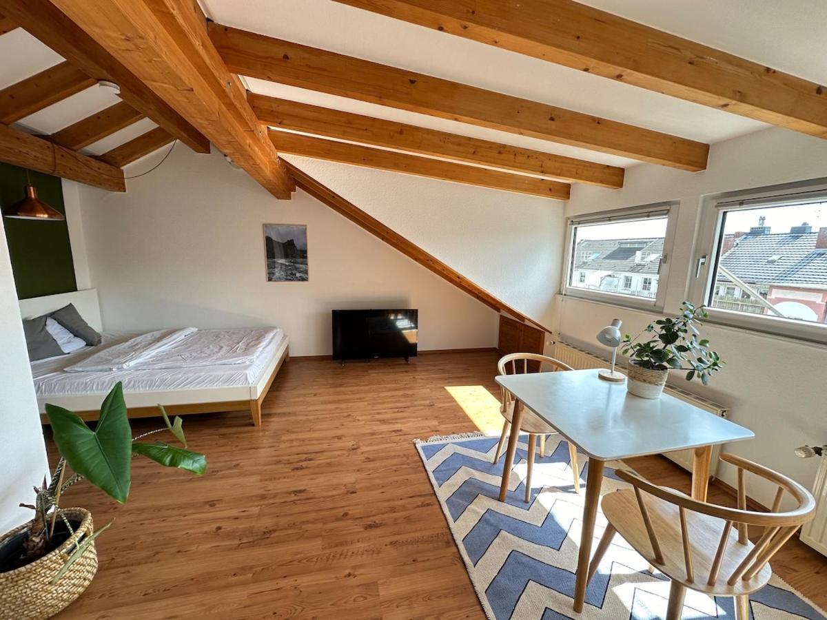 Apartment Cozy Loft With A View, Central, Close To Tradefair Dusseldorf